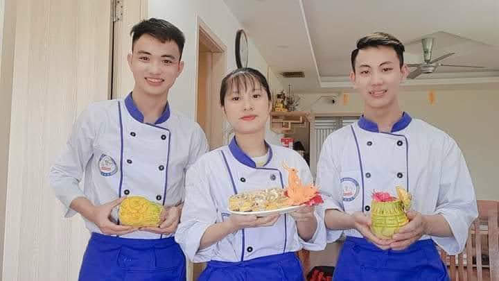 Tuyển Sinh Trung Cấp Nấu Ăn 2026